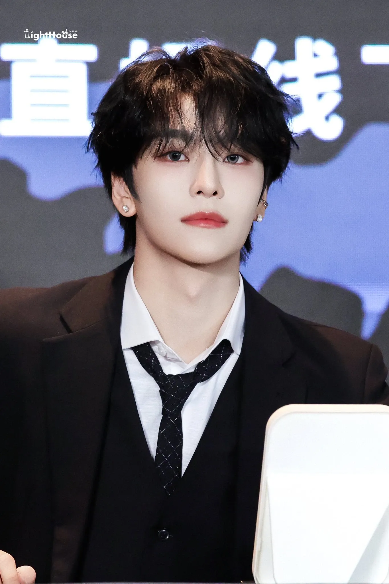 Behind-the-scenes cut of He Xinlong (ALPHA DRIVE ONE)