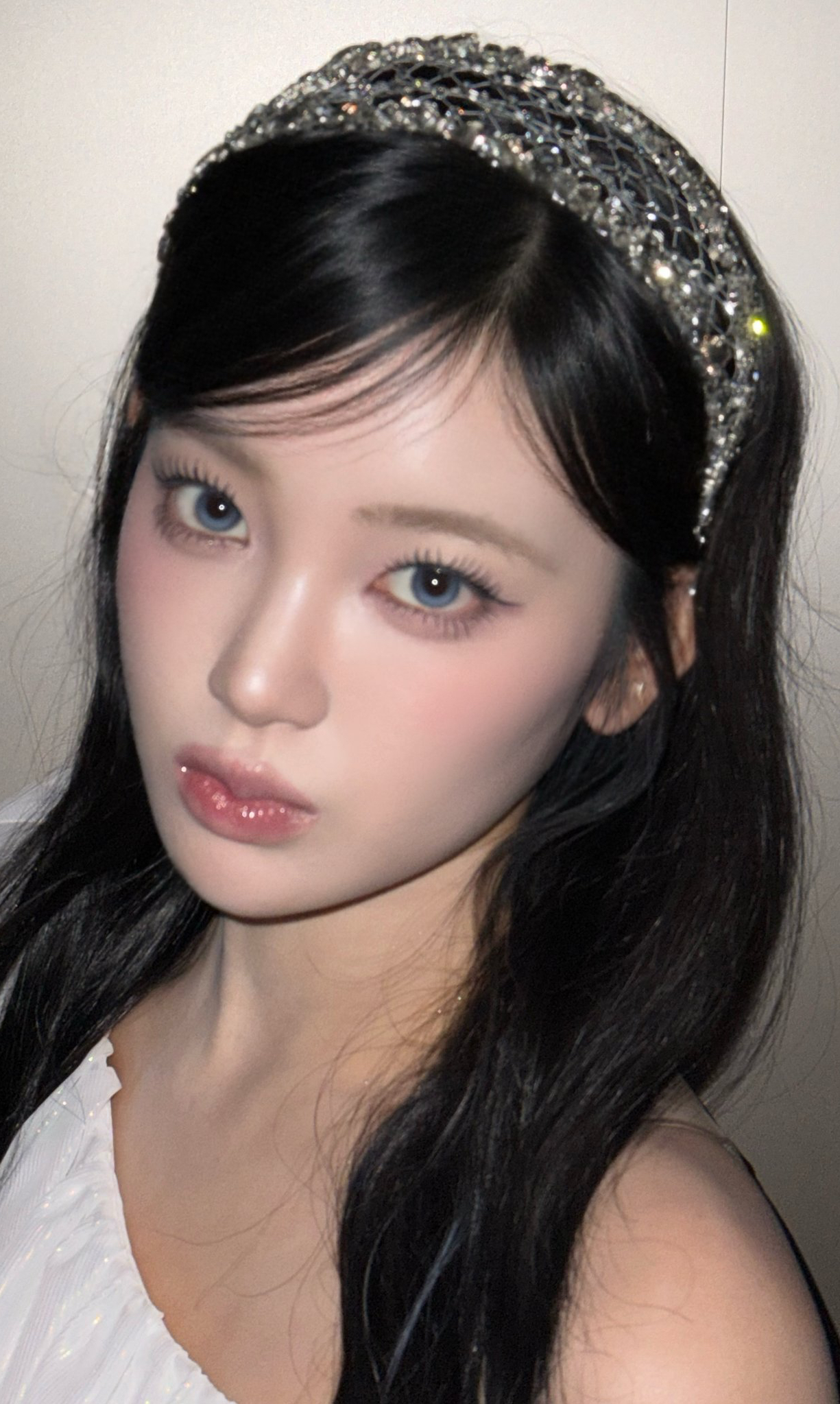 A heartfelt wallpaper shared by Sakurai Miu (ME:I)'s fans