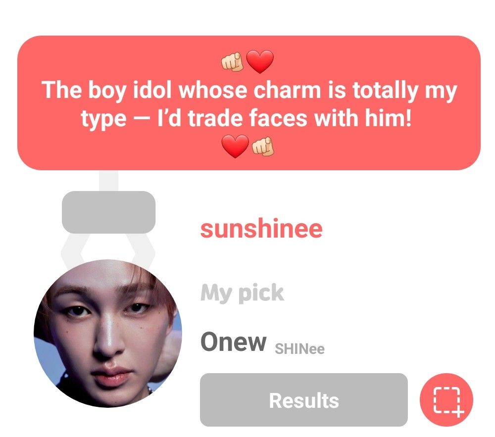 A moment captured by Onew (SHINee)'s fan