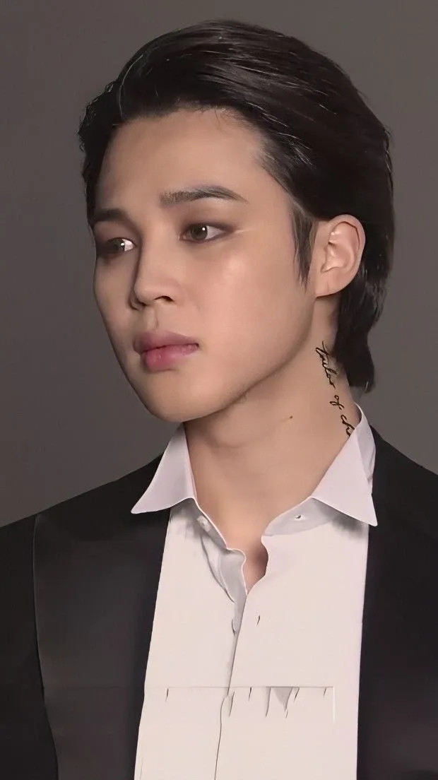 Today's most popular wallpaper in the 지민 (방탄소년단) community