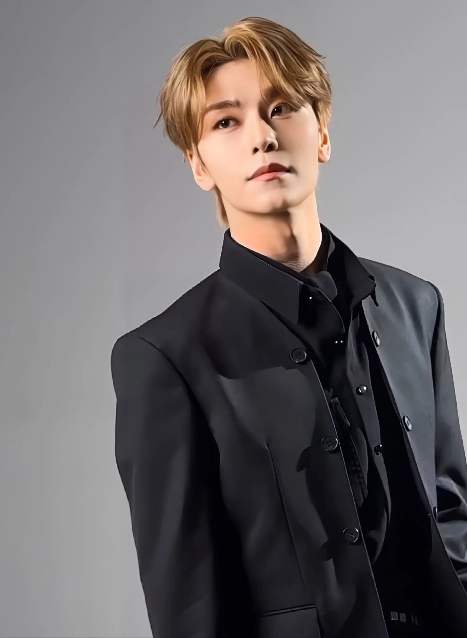 A moment captured by He Xinlong (ALPHA DRIVE ONE)'s fan