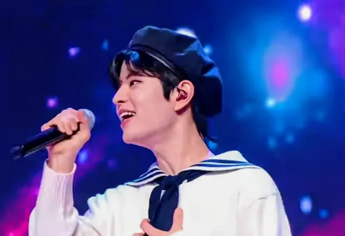 Behind-the-scenes cut of Seungmin (Stray Kids)