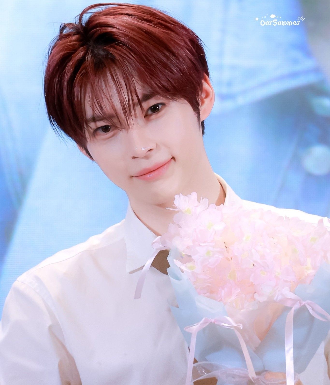 Foto terbaru Sung Hanbin (ZEROBASEONE)