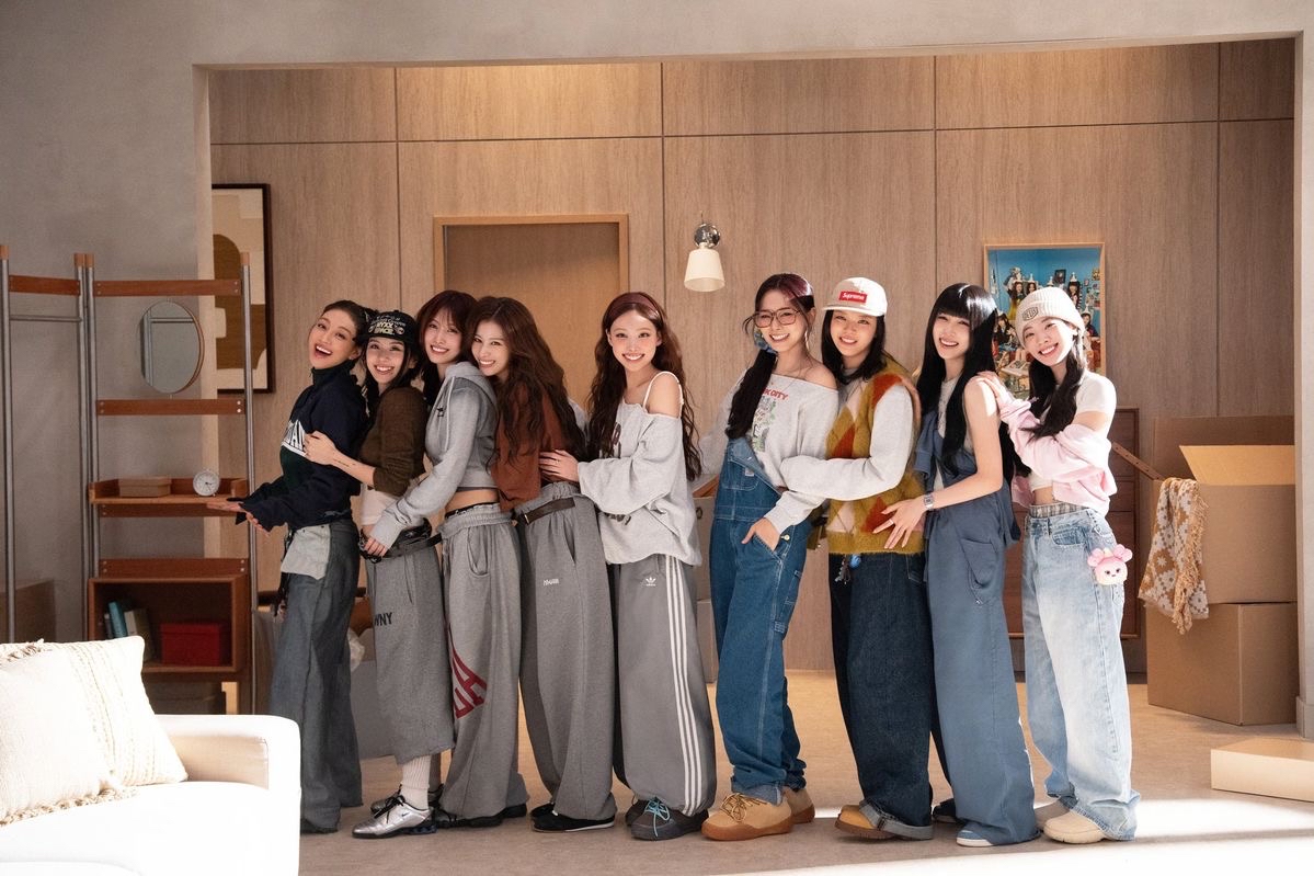 Behind-the-scenes cut of TWICE