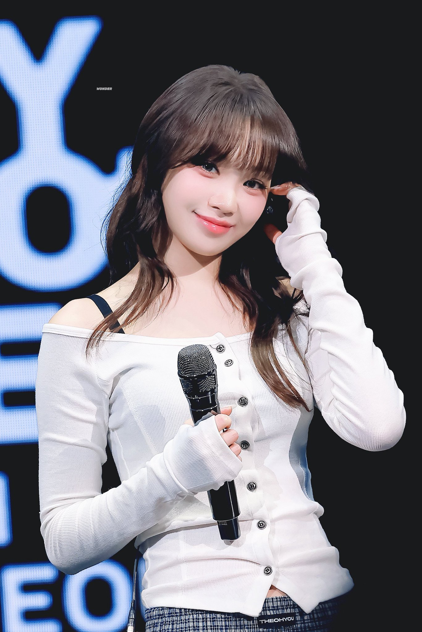 Recent activity shot of Kim Chaewon (LE SSERAFIM)