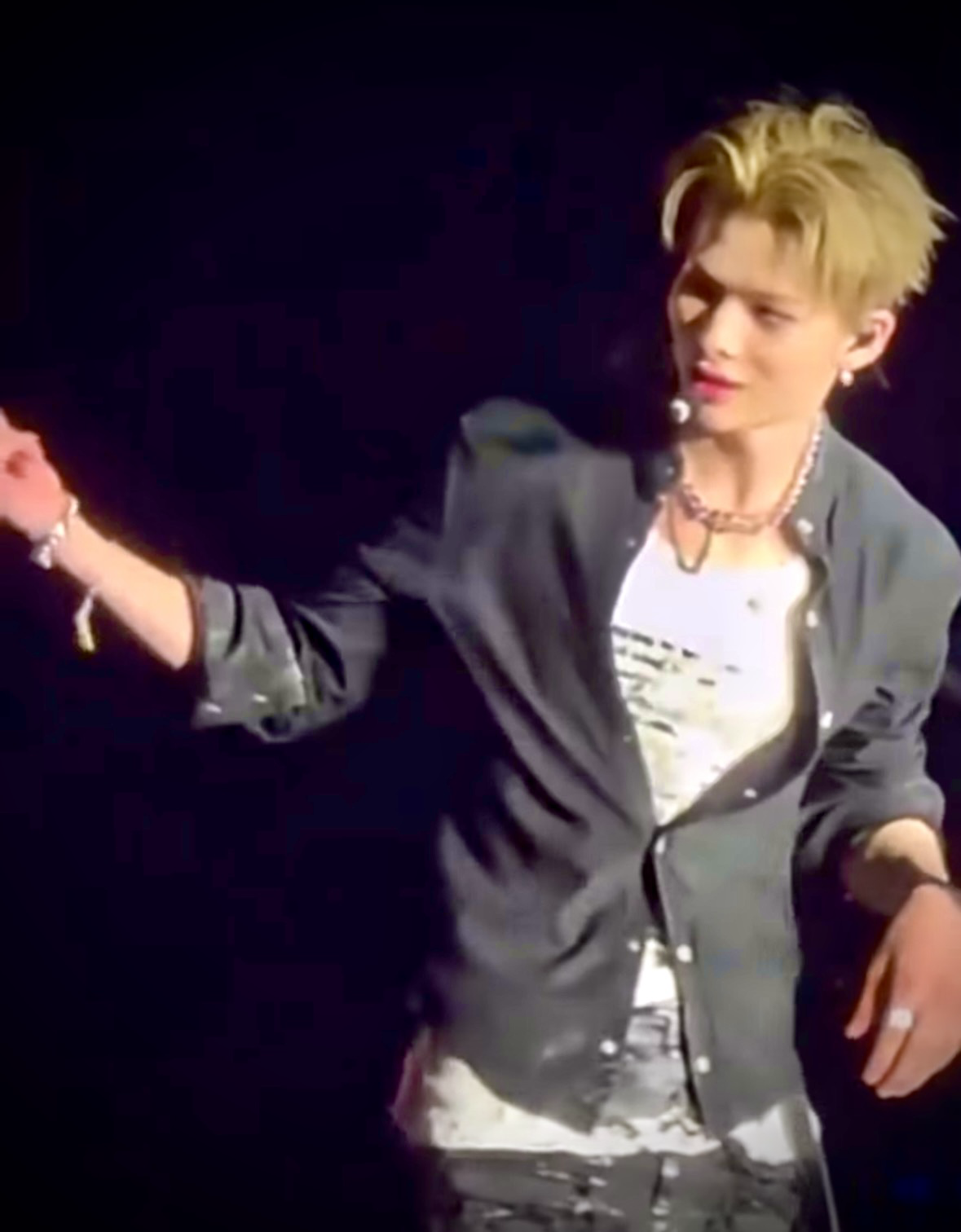 Recent activity shot of NI-KI (ENHYPEN)