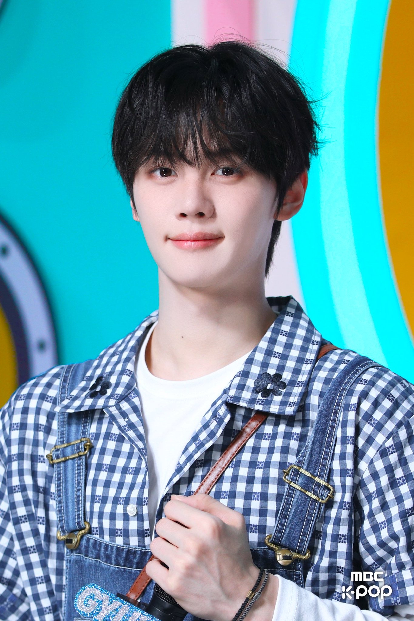 A moment captured by Kim Gyuvin's fan