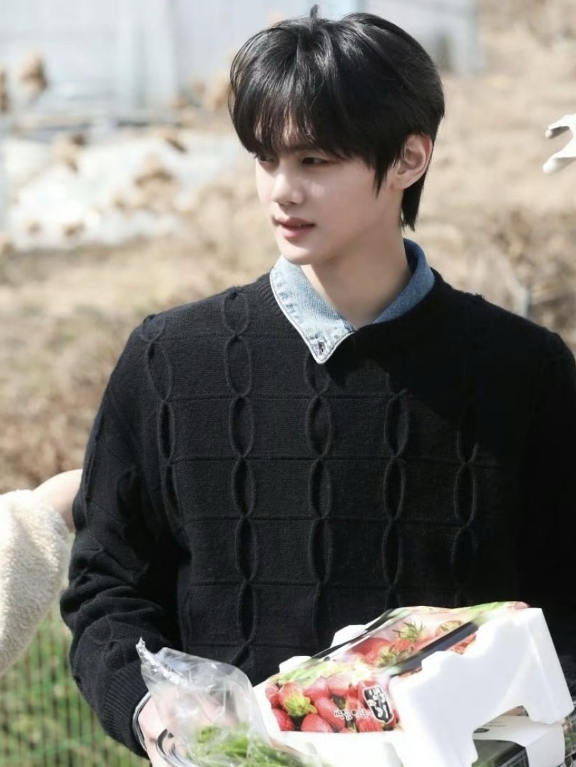 Latest photo of Kim Gyuvin