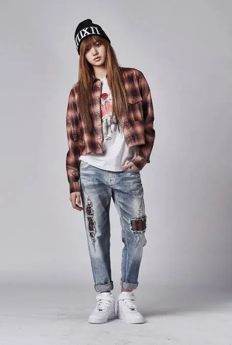 Lisa (BLACKPINK)的最新照片