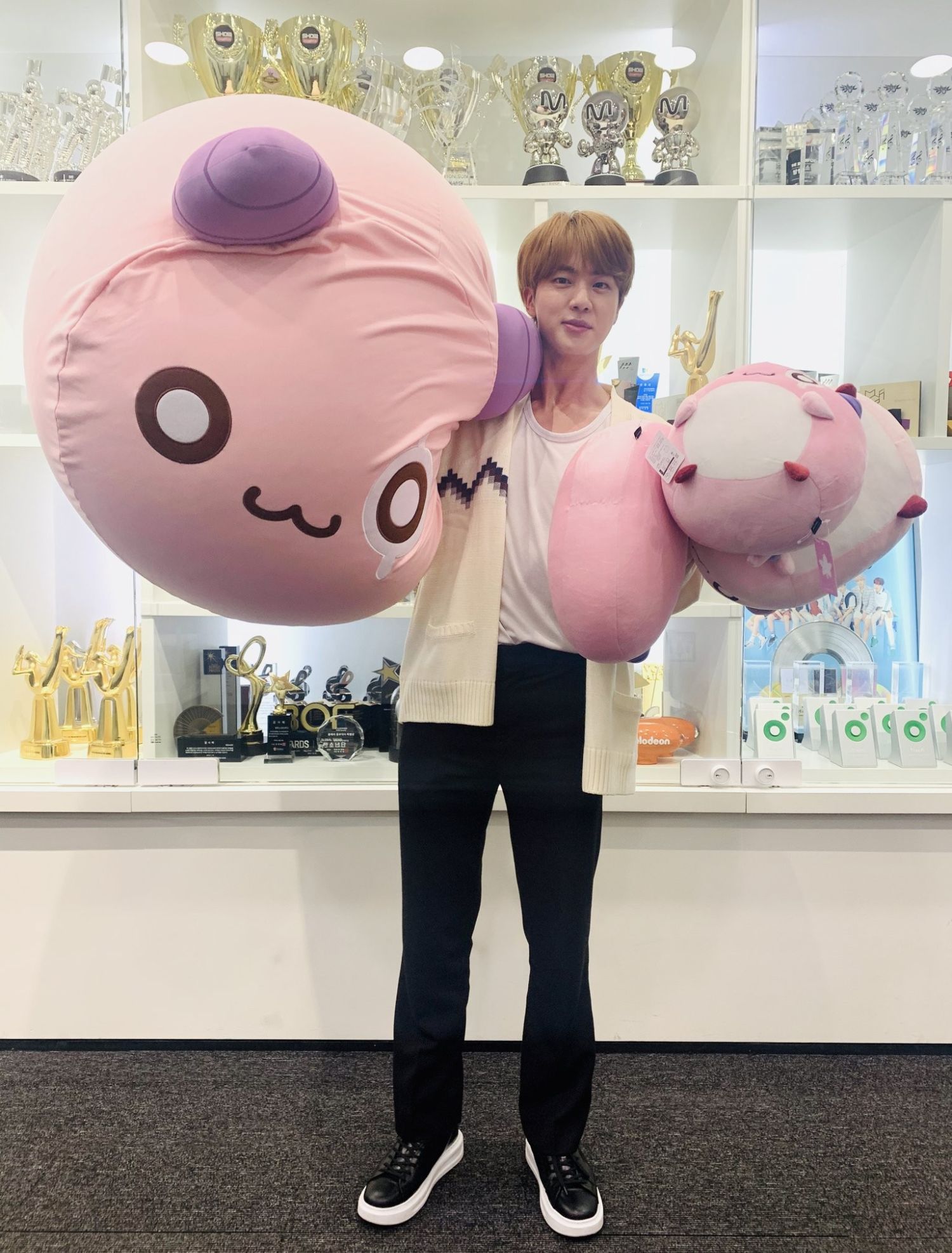 Potret di balik layar Jin (BTS)