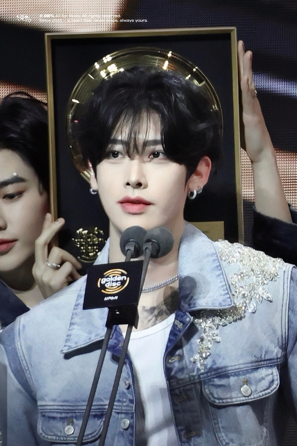 A moment captured by Ricky (ZEROBASEONE)'s fan