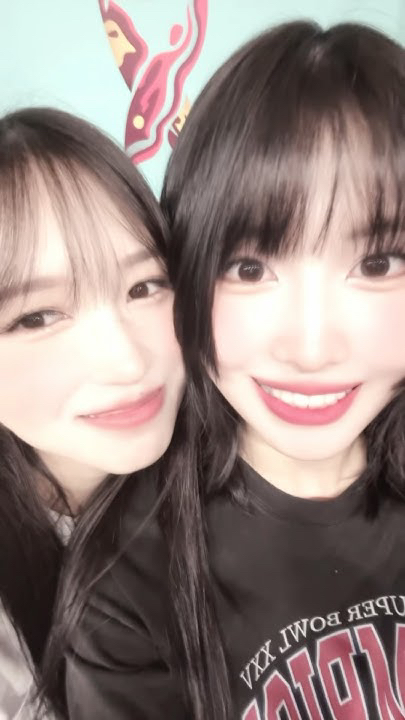 모모 (TWICE)의 비하인드 컷