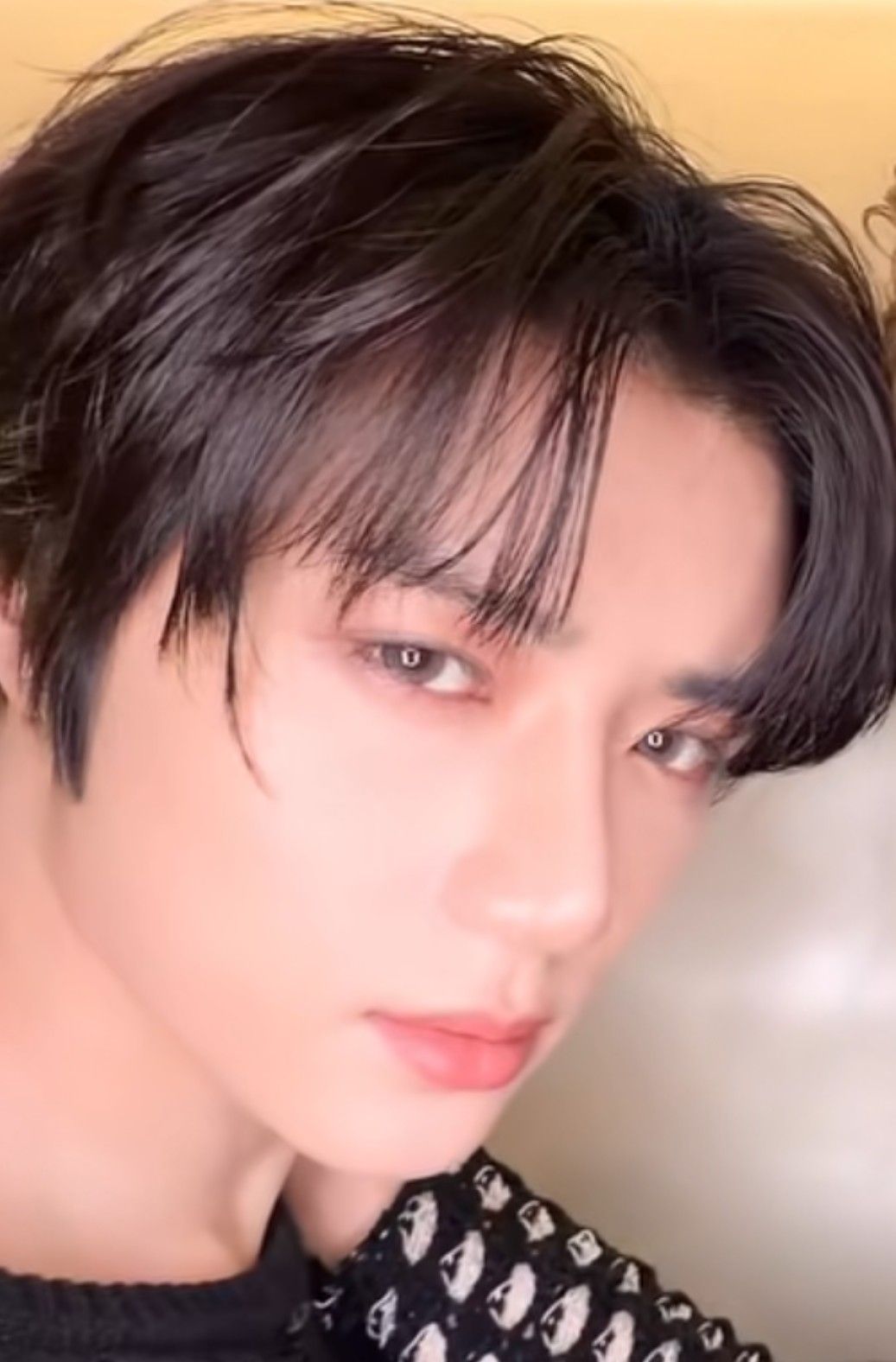 杋圭 (TOMORROW X TOGETHER)的最新照片