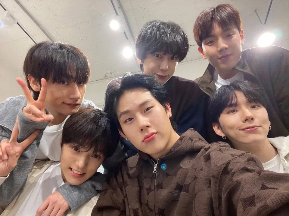 Foto aktivitas terbaru MONSTA X