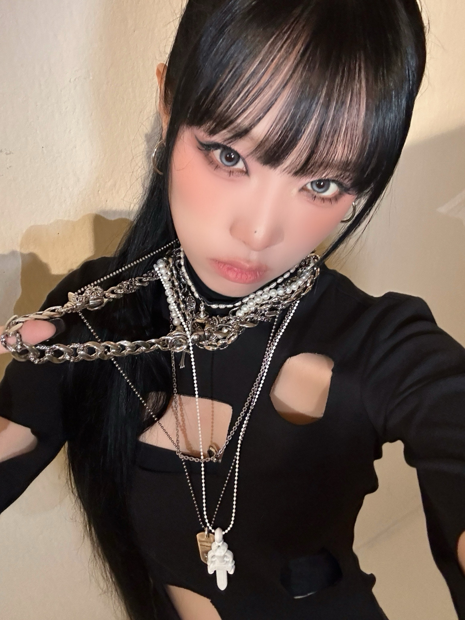 Behind-the-scenes cut of Choi Yena