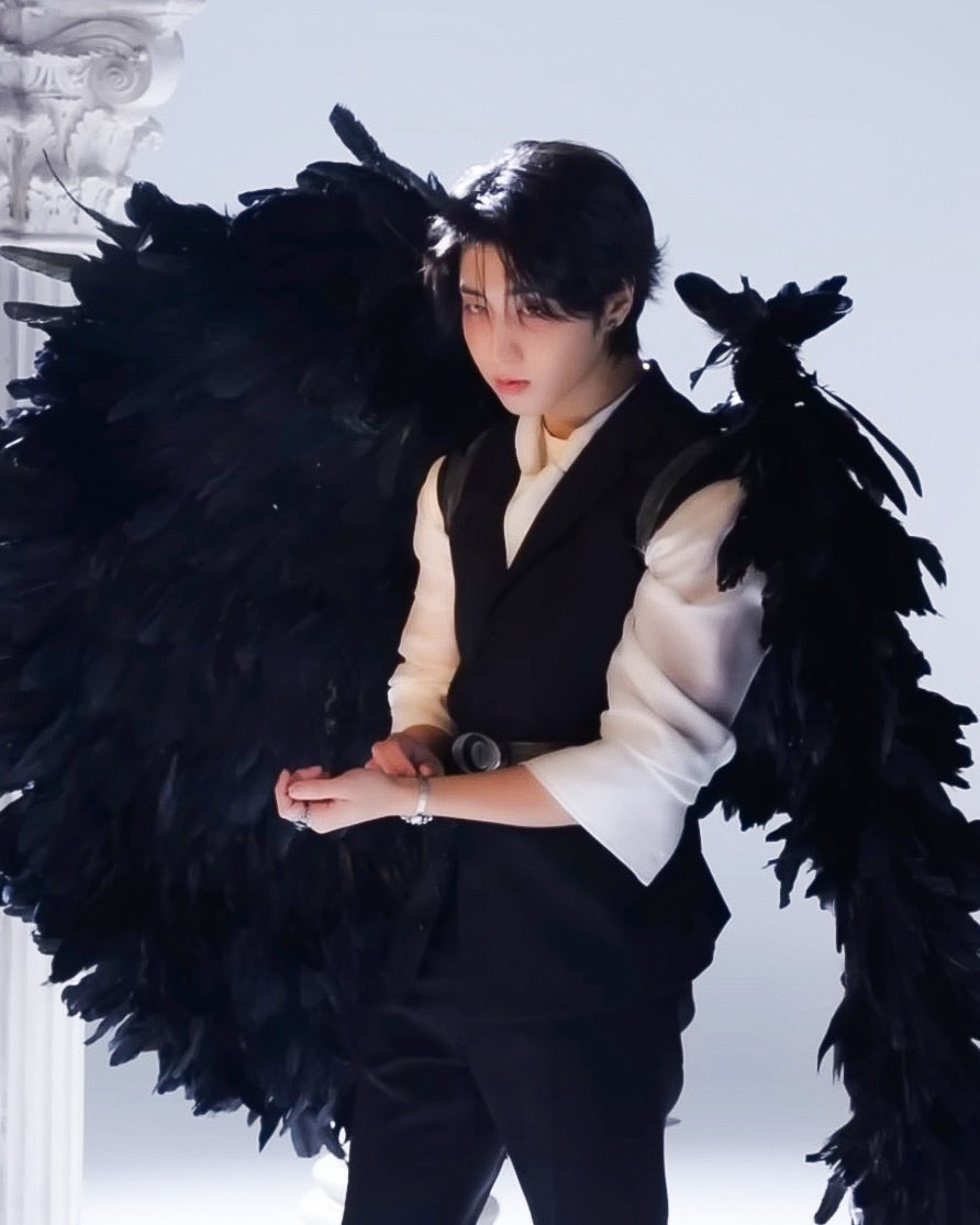 Recent activity shot of HAN (Stray Kids)