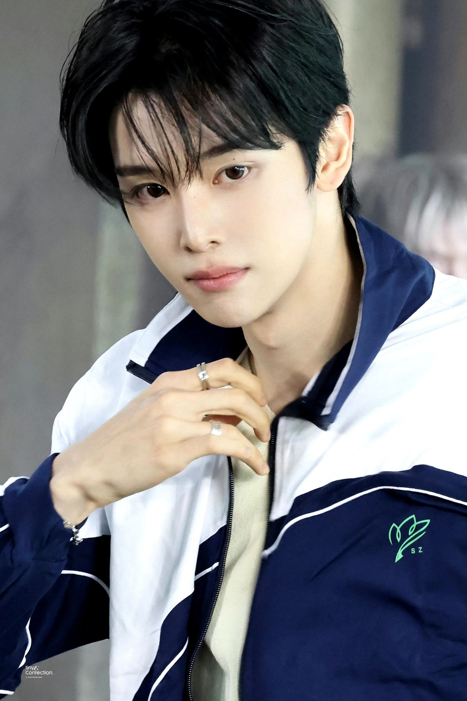 Latest photo of Sungchan (RIIZE)