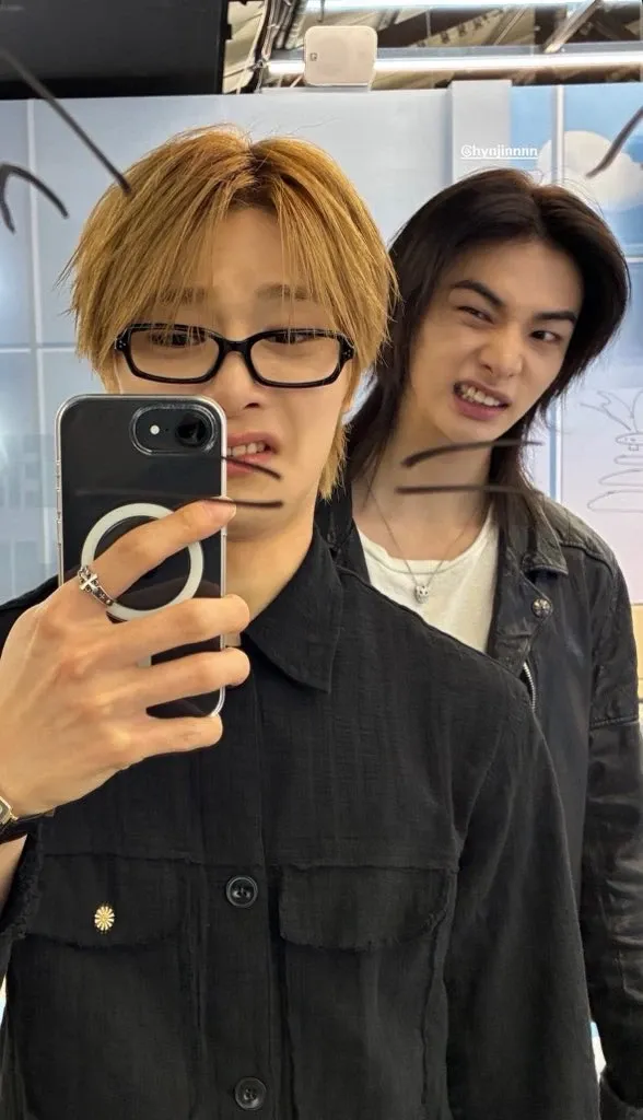 Today's most popular wallpaper in the Hyunjin (Stray Kids) community