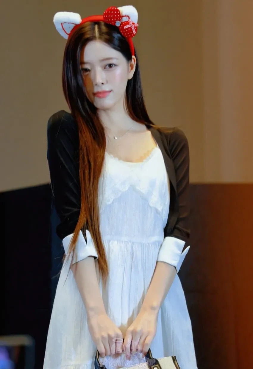 유나 (ITZY)의 최신 사진