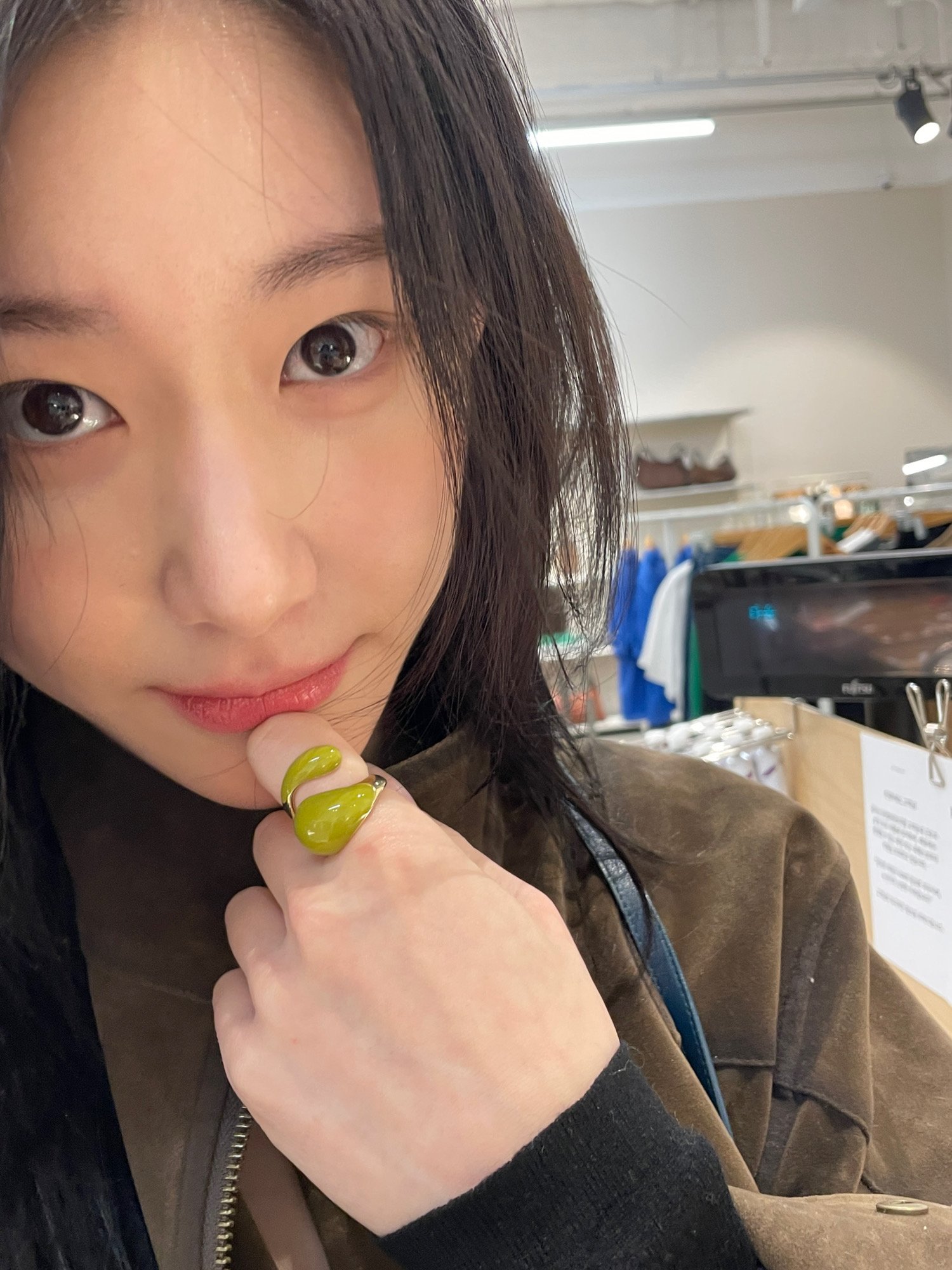 Latest photo of Chaeryeong (ITZY)