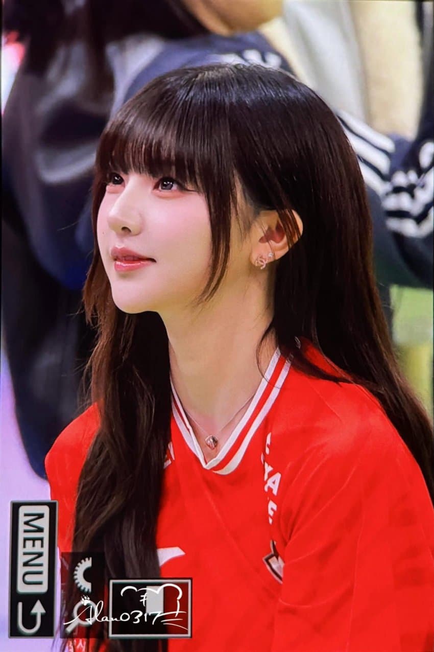 A moment captured by tripleS's fan