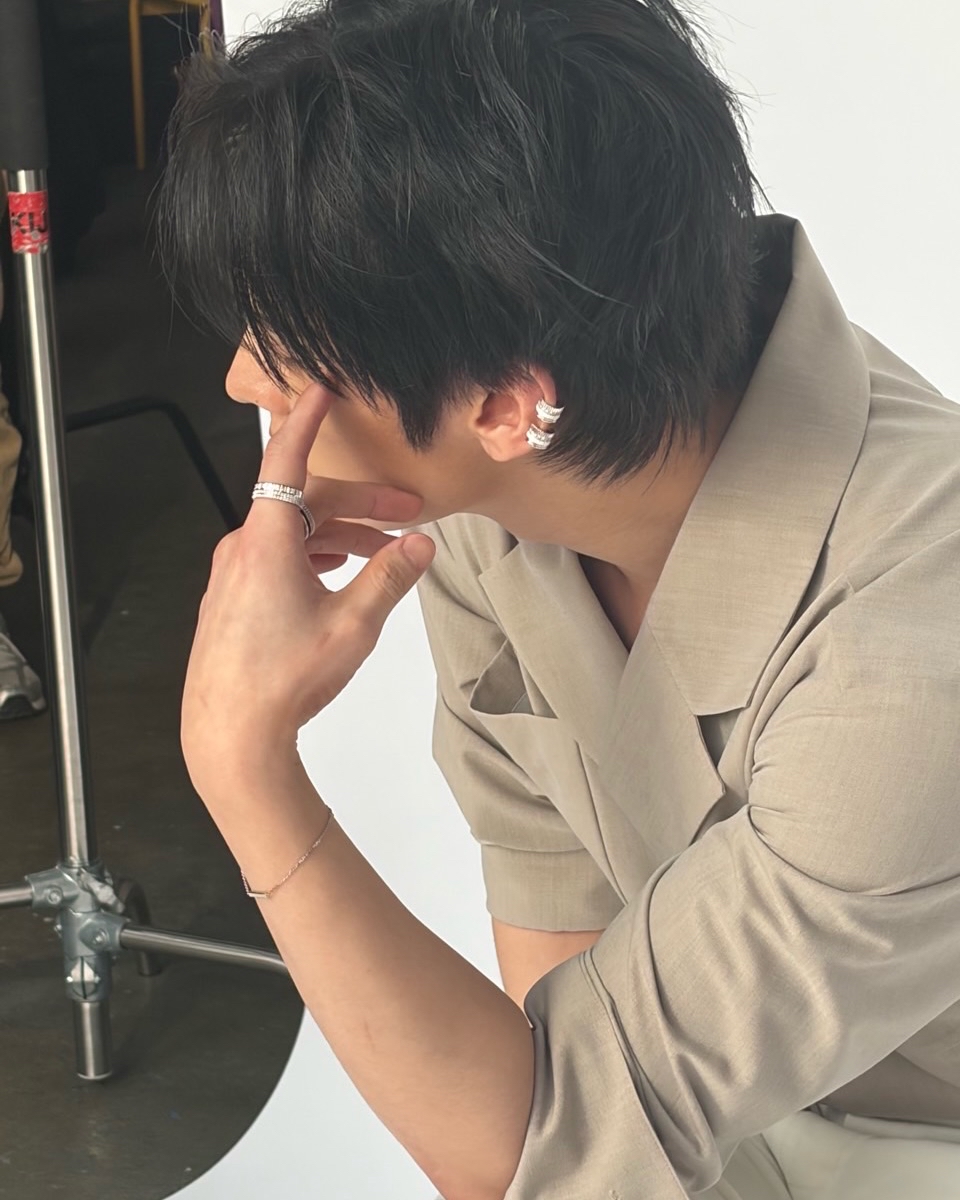 Latest photo of Lee Know (Stray Kids)