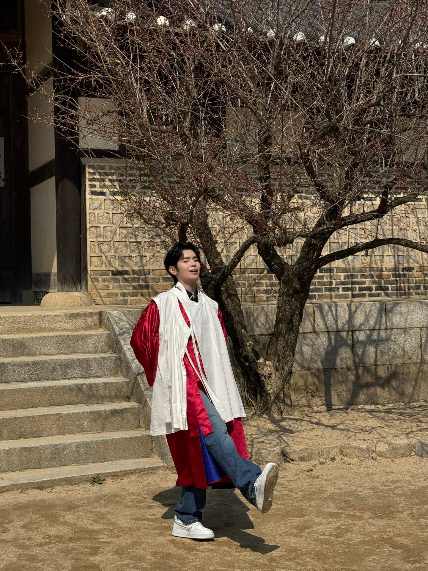 Behind-the-scenes cut of Kim Taerae (ZEROBASEONE)