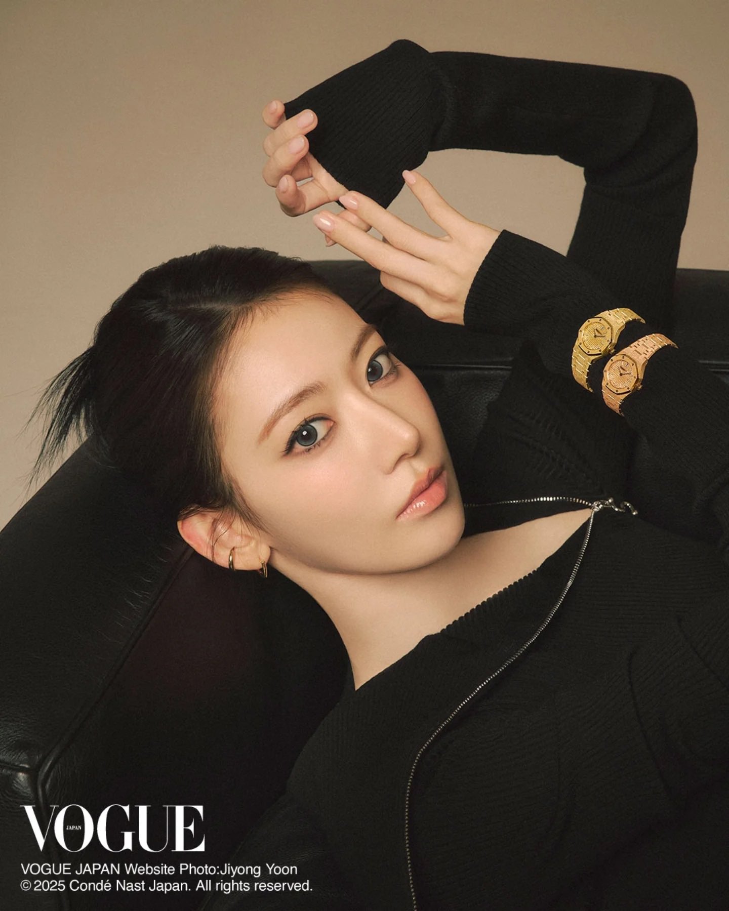 Behind-the-scenes cut of Sakura (LE SSERAFIM)