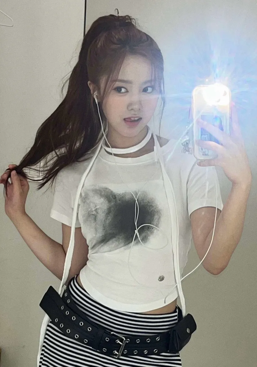 Elisia (UNIS)的最新照片