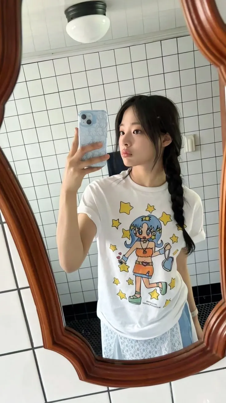 The most beloved wallpaper among Minji (NewJeans)'s fans