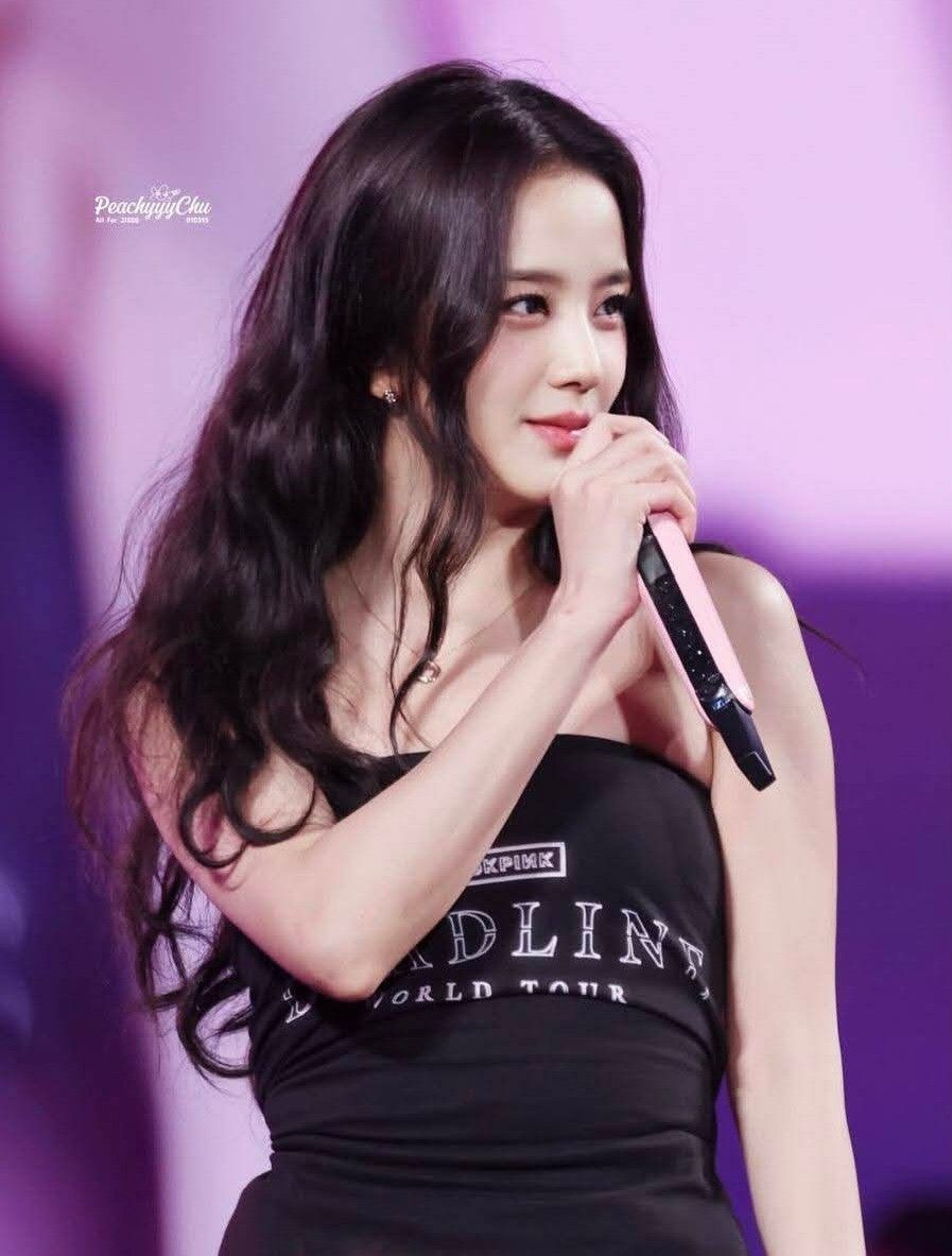 ジス (BLACKPINK)の舞台裏ショット