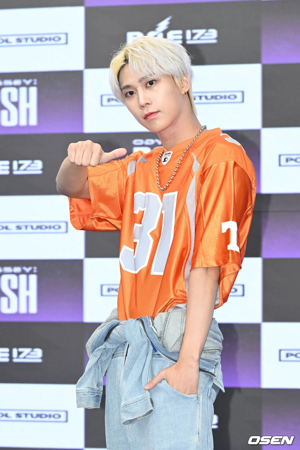 Behind-the-scenes cut of Junseo (BAE173)