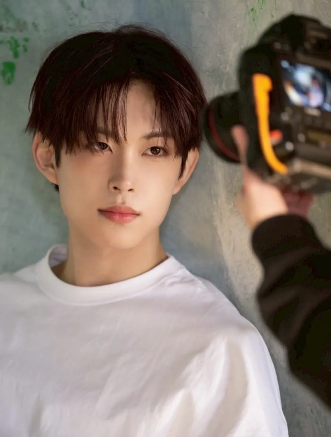 Behind-the-scenes cut of Kim Geonwoo (ALPHA DRIVE ONE)