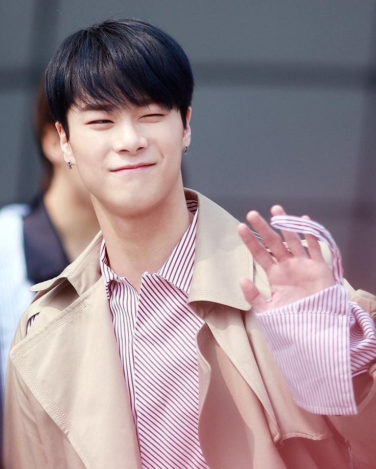 A moment captured by Moonbin (ASTRO)'s fan