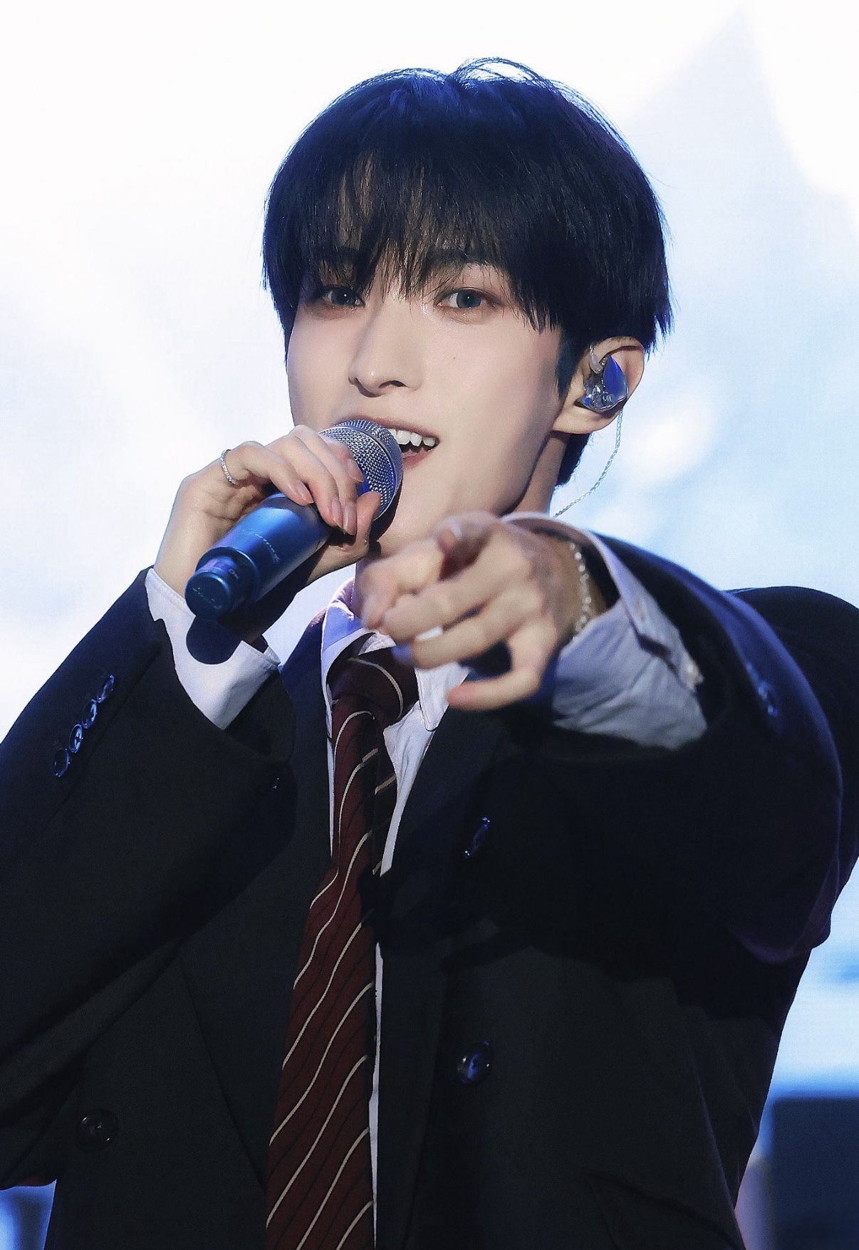Momen yang diabadikan oleh penggemar DK (SEVENTEEN)