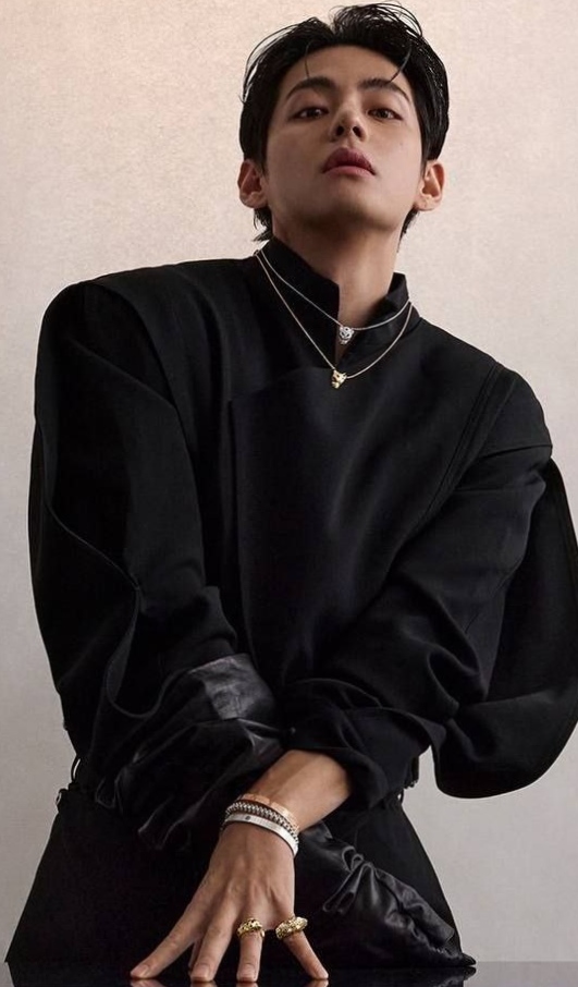 Foto terbaru V (BTS)