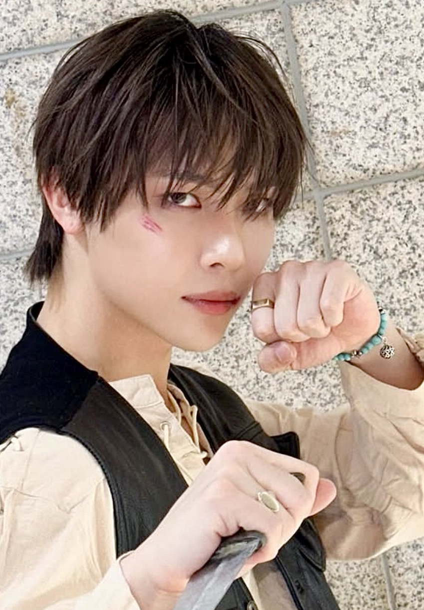 A moment captured by Nicholas (&TEAM)'s fan