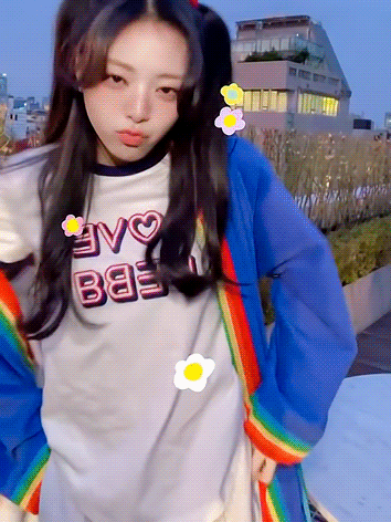 有娜 (ITZY)的最新照片