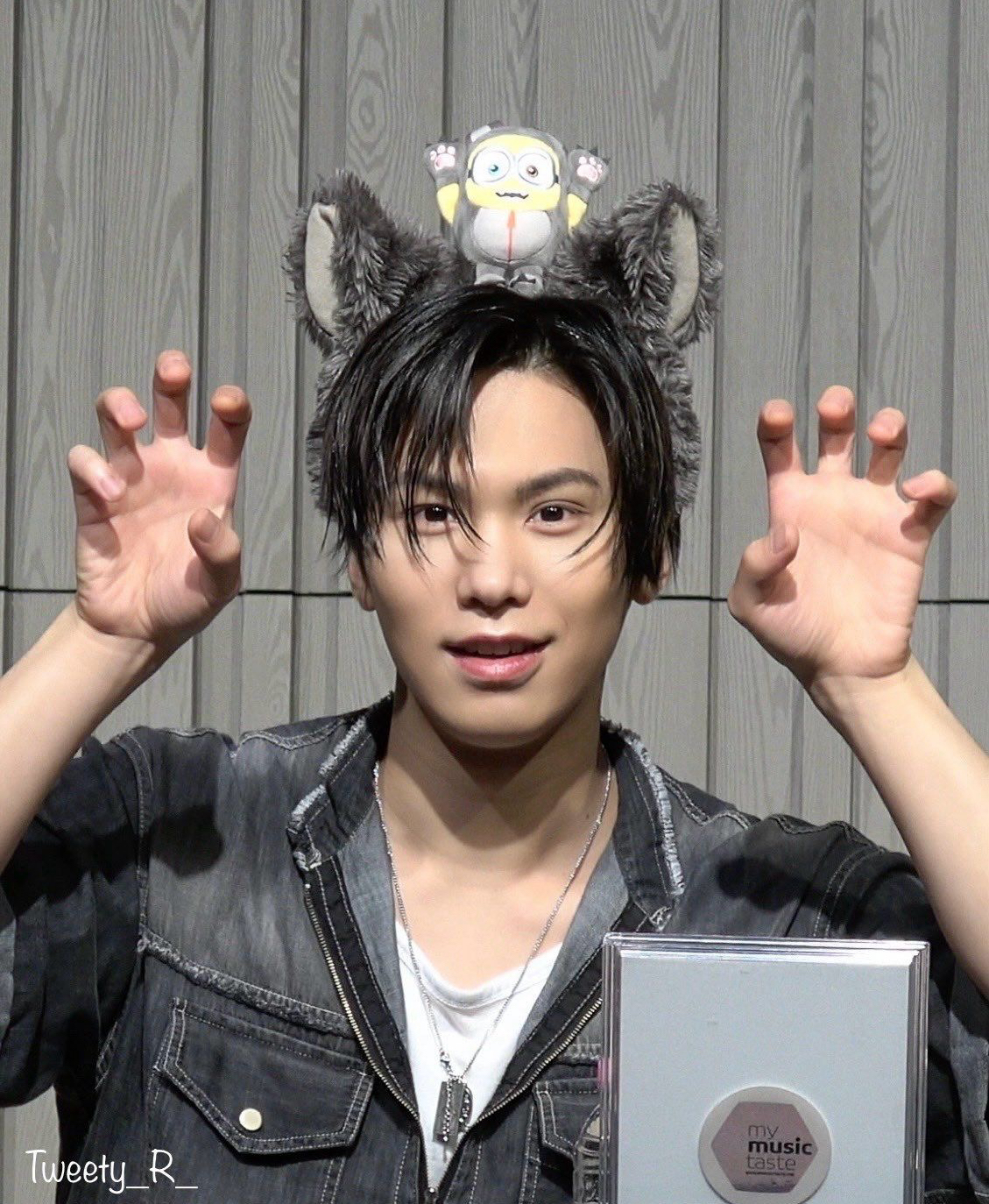 A moment captured by Rocky's fan