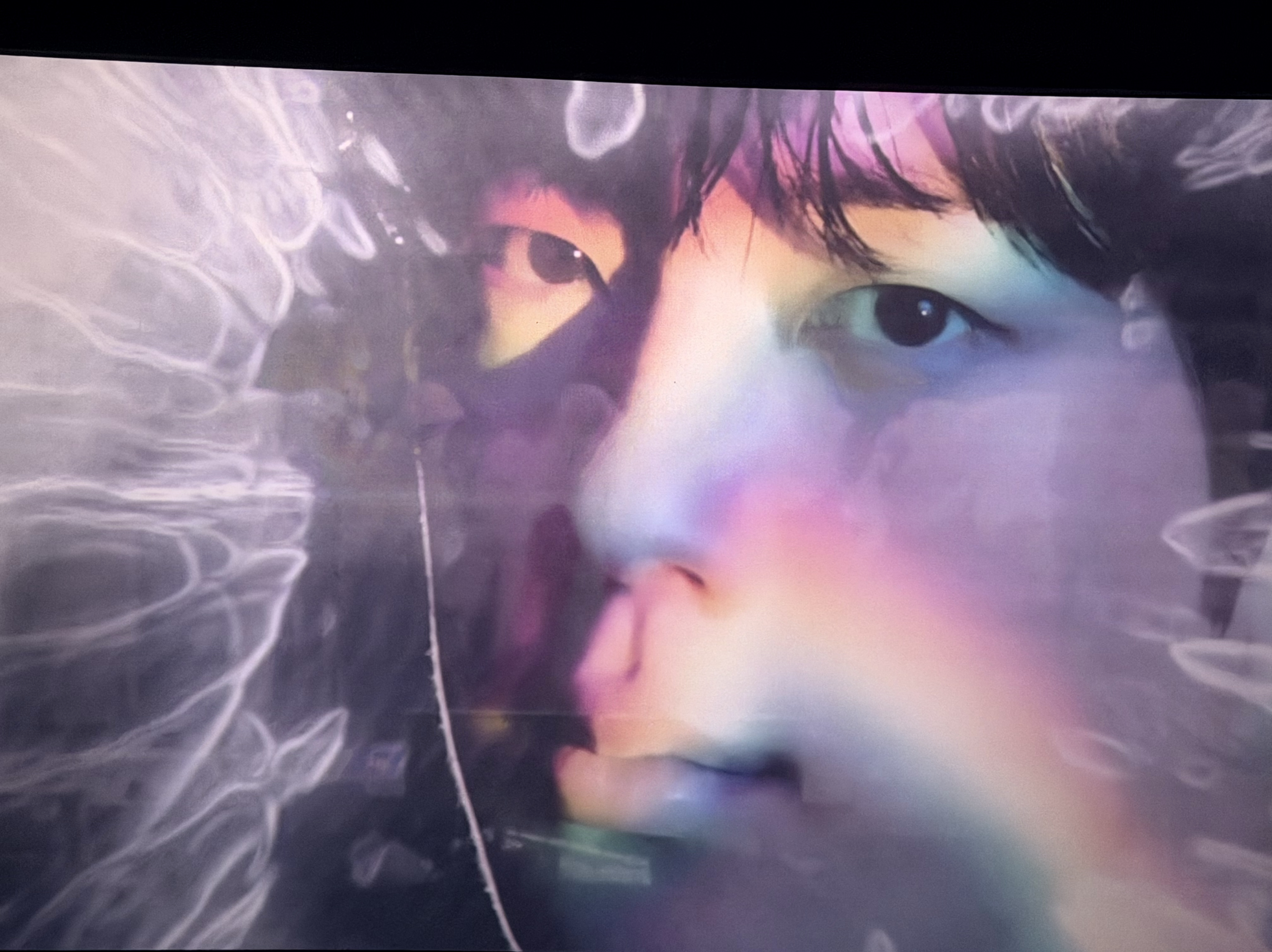 진 (방탄소년단)의 비하인드 컷