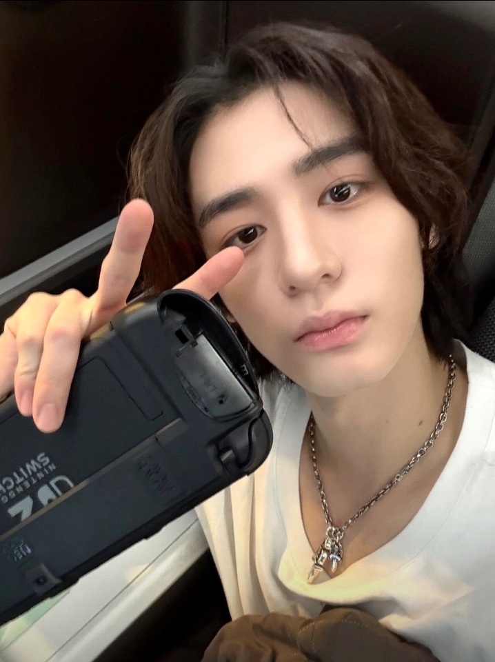 A moment captured by Leehan (BOYNEXTDOOR)'s fan