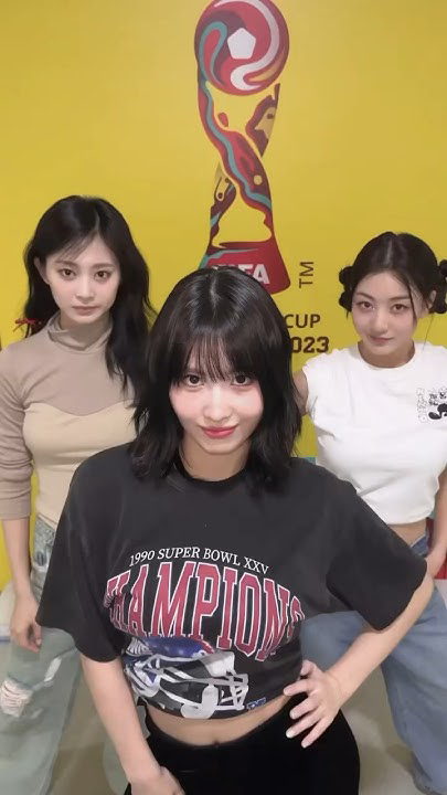 A moment captured by Momo (TWICE)'s fan