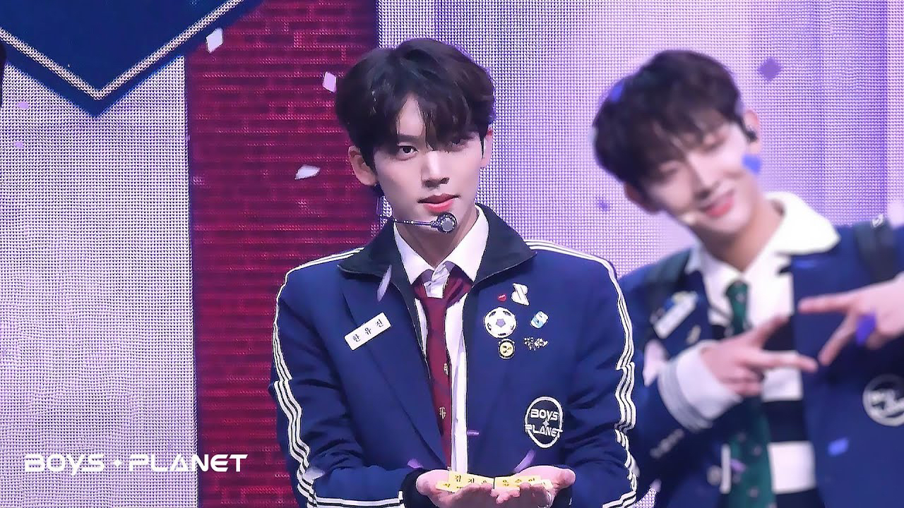 A moment captured by Han Yujin's fan