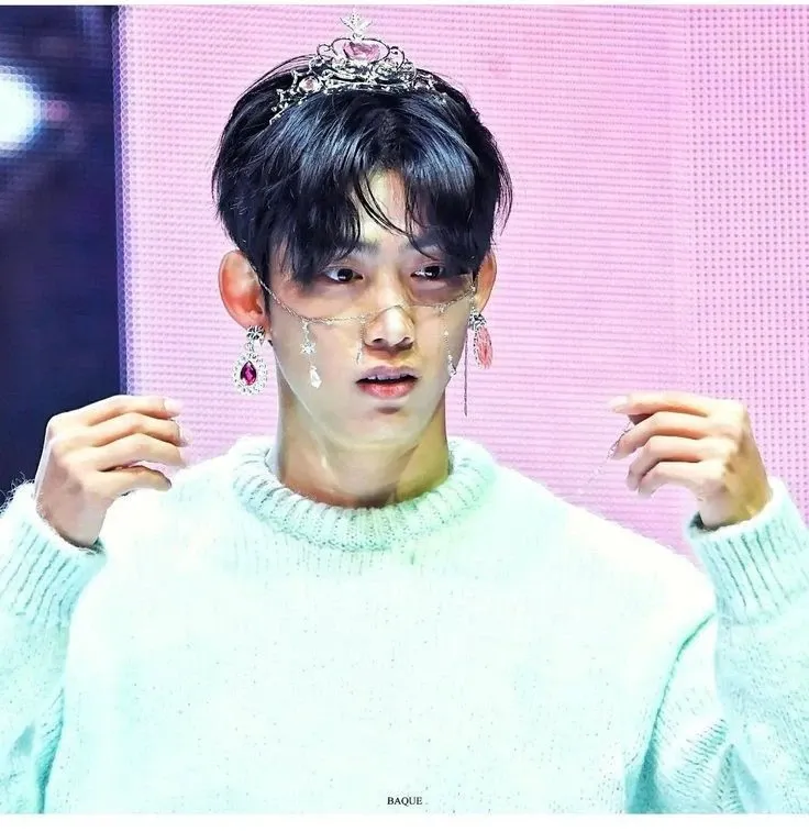 Recent activity shot of Taecyeon (2PM)