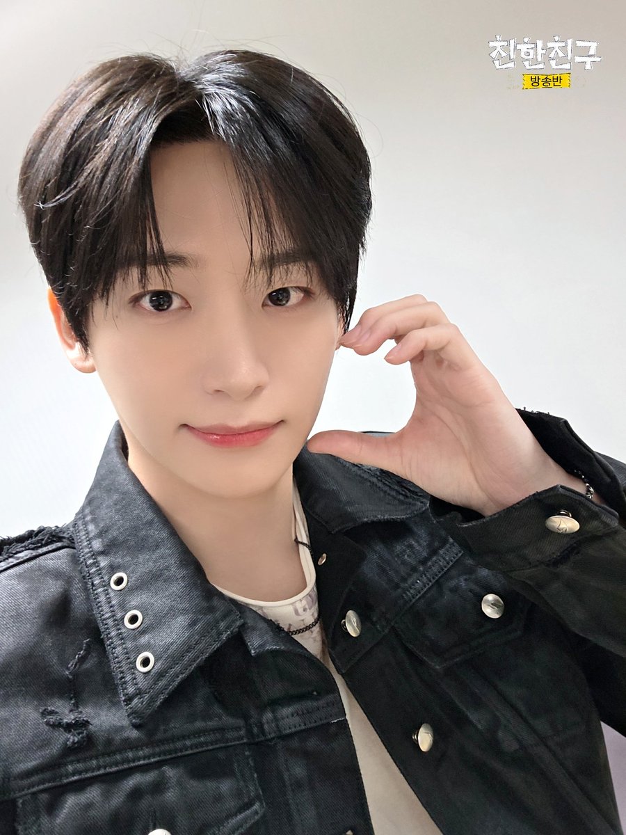 Latest photo of CRAVITY