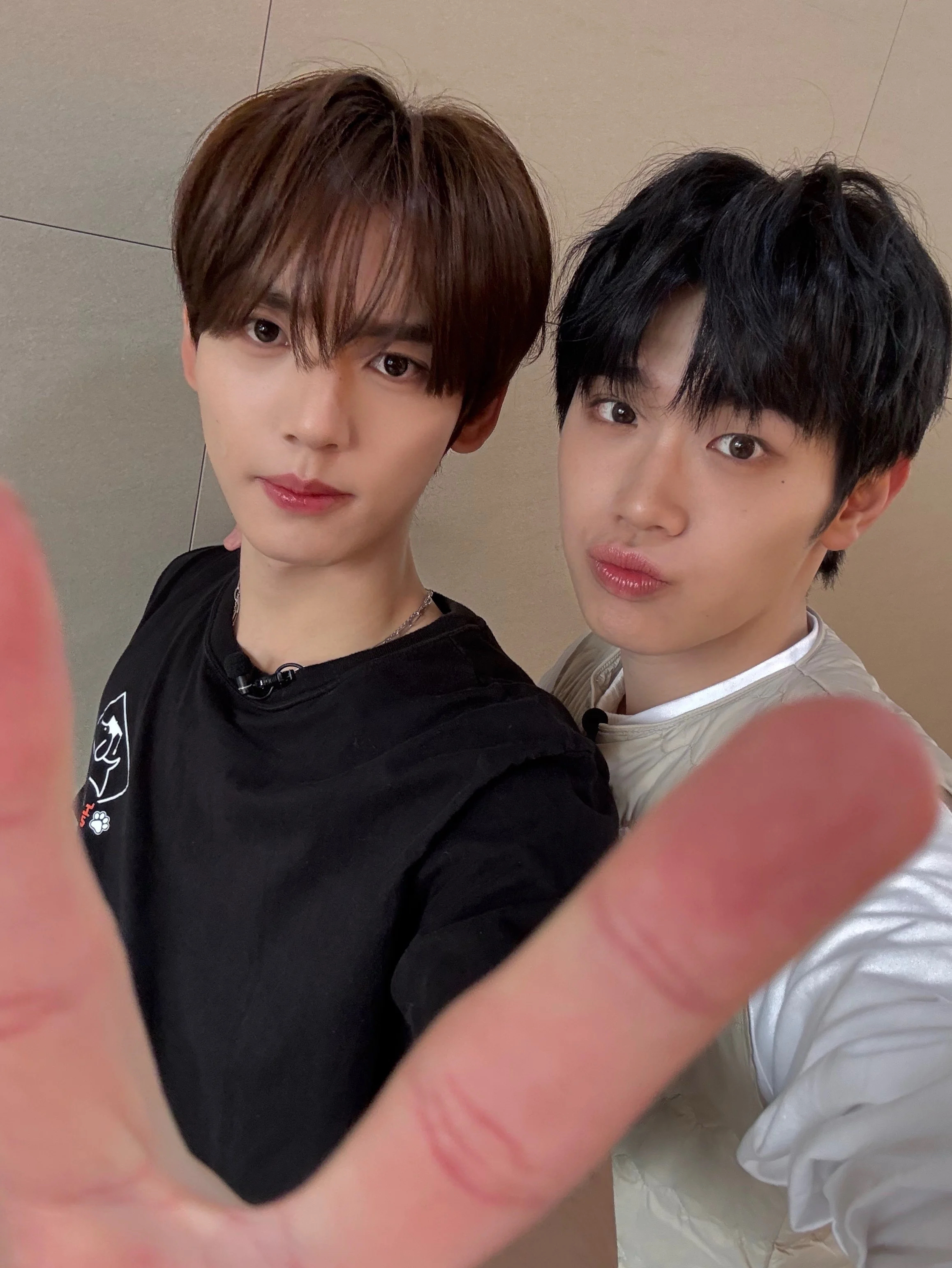 A moment captured by Kim Taerae (ZEROBASEONE)'s fan