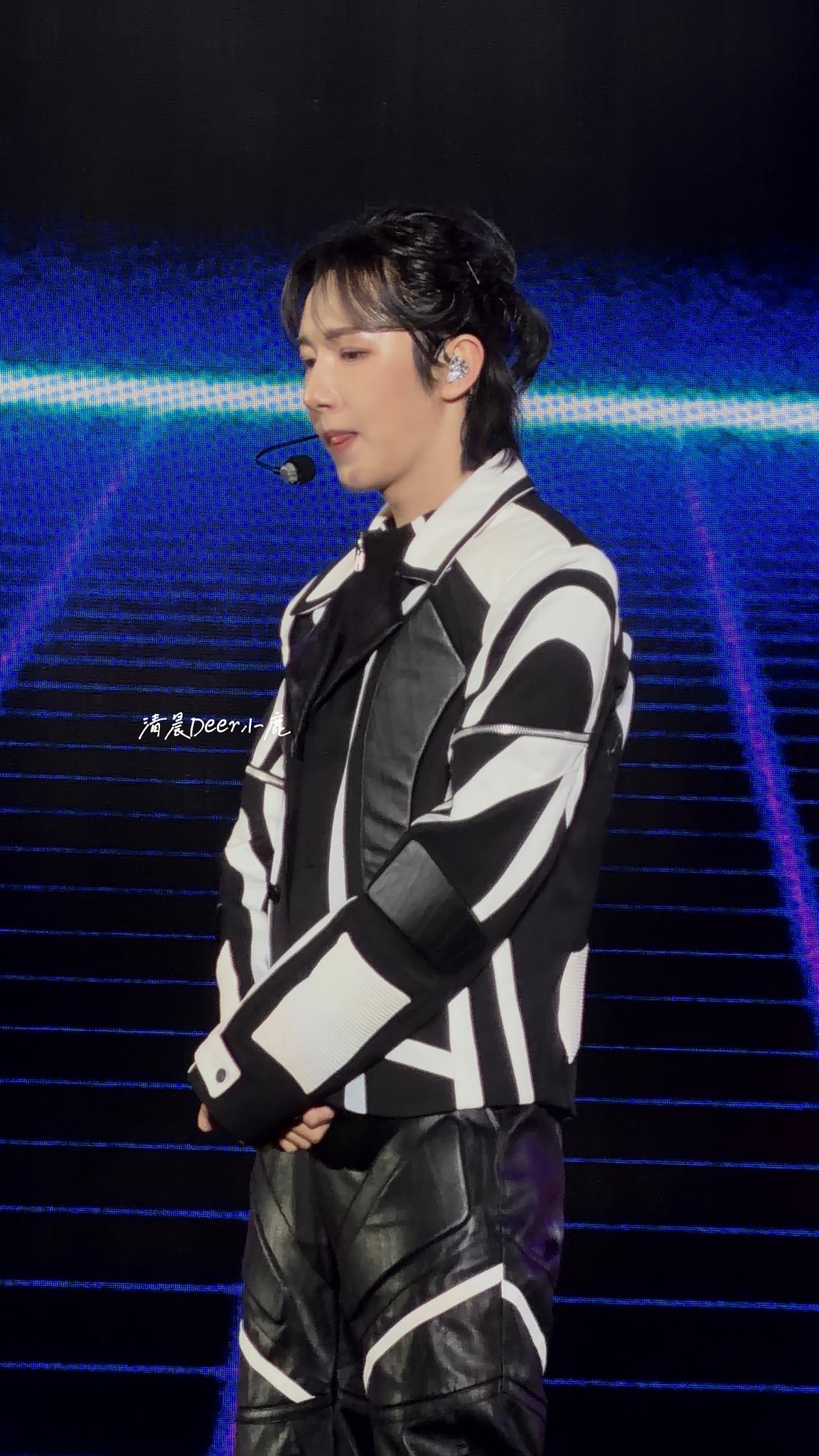 Today's most popular wallpaper in the Renjun (NCT DREAM) community