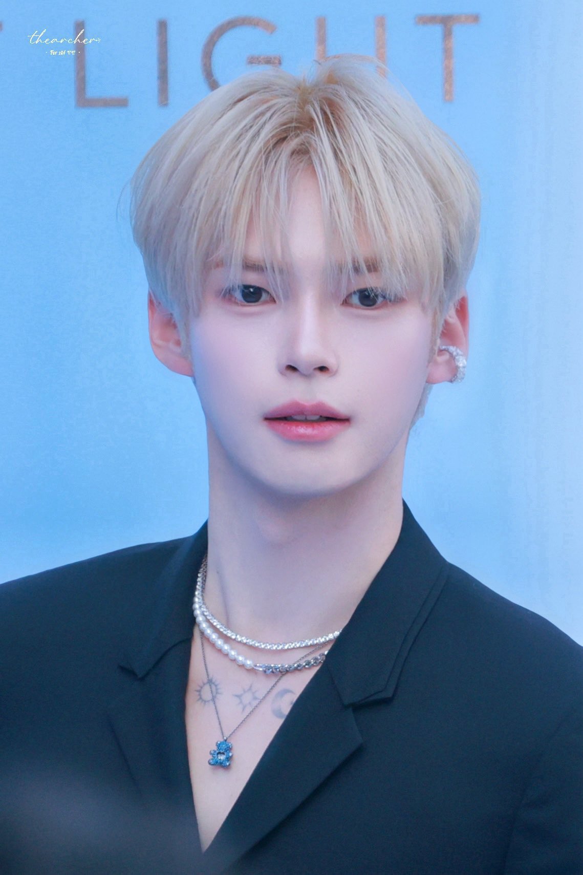 Recent activity shot of Sung Hanbin (ZEROBASEONE)