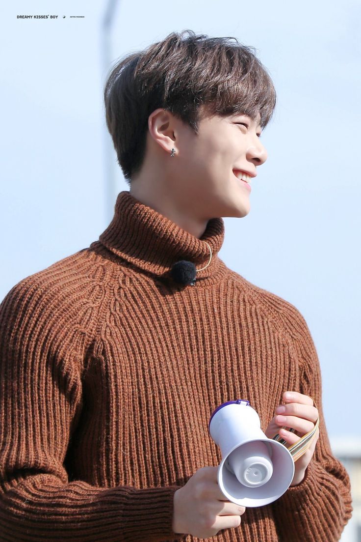 Latest photo of Moonbin (ASTRO)