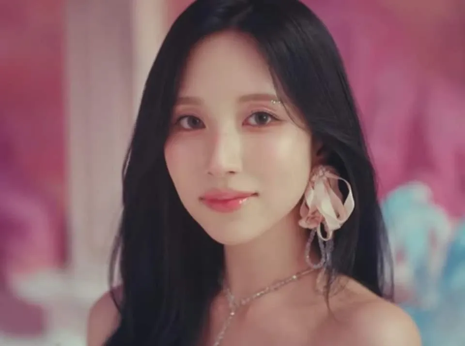Potret di balik layar Mina (TWICE)